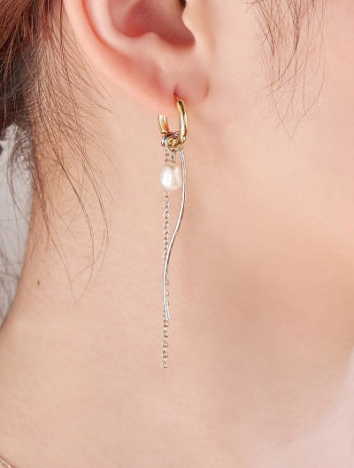 フローイングコンビネーションピアス