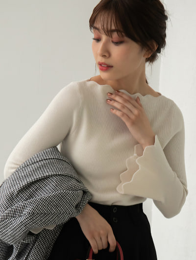 【星玲奈レコメンド】スカラップフレアニット